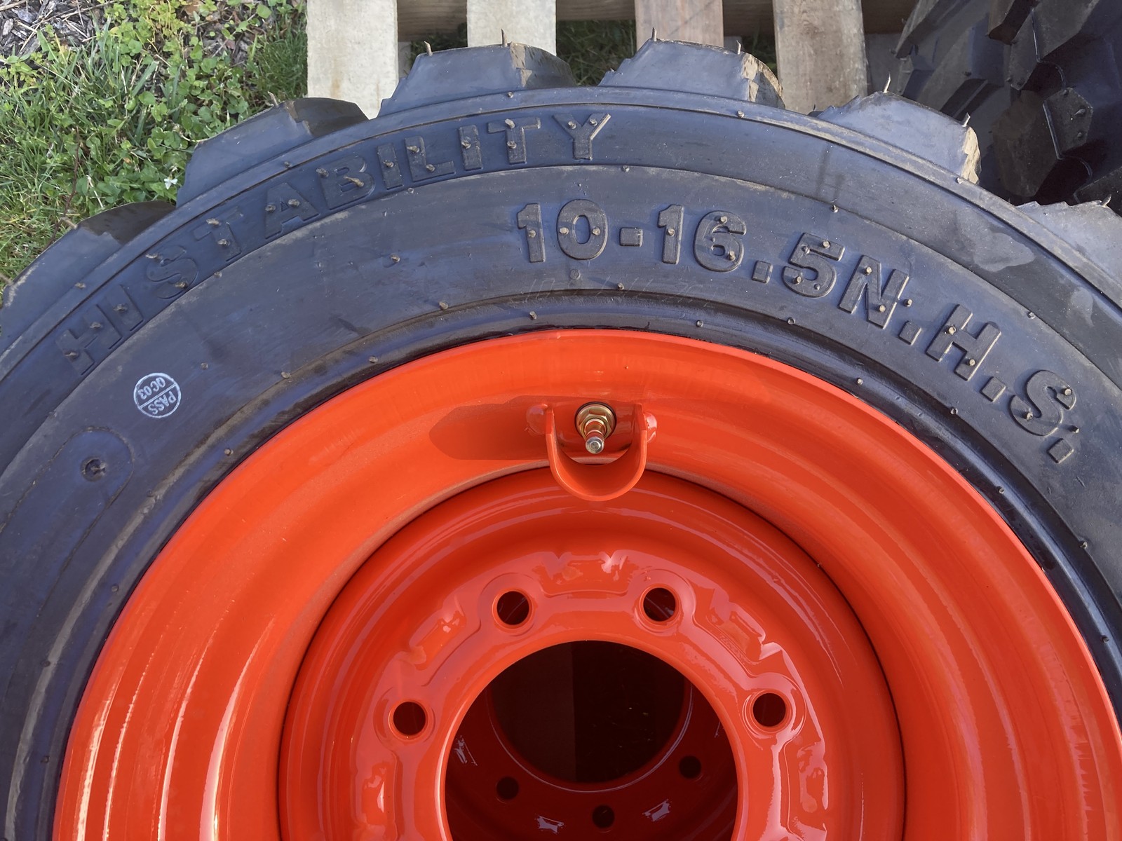 NEW 10-16.5 Skid Steer Tire/Wheel/Rim for Bobcat & more – 10X16.5-12 PLY