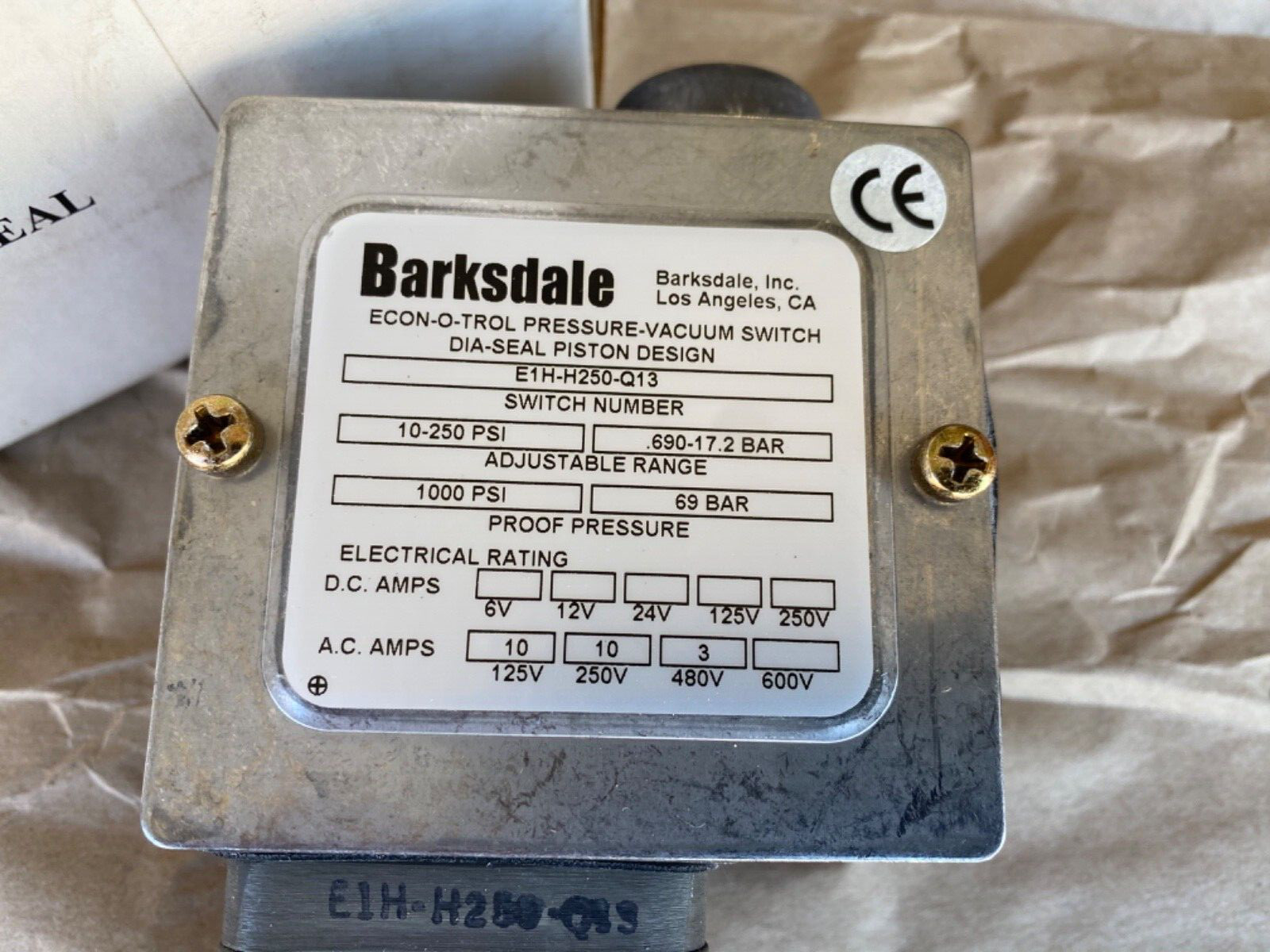 U.S. Filter Wallace & Tierman U24860, Barksdale pressure switch E1H-H250-Q13