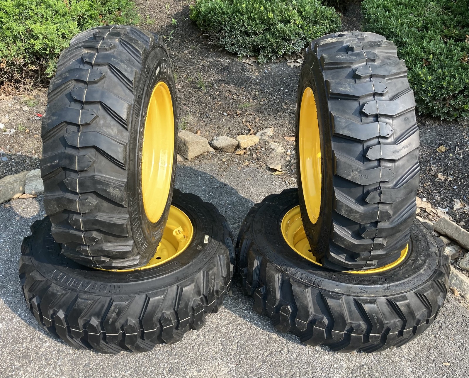 NEW 10-16.5 Forerunner Tires/Wheels/Rims for New Holland LS140,LS150,LX465,LX485