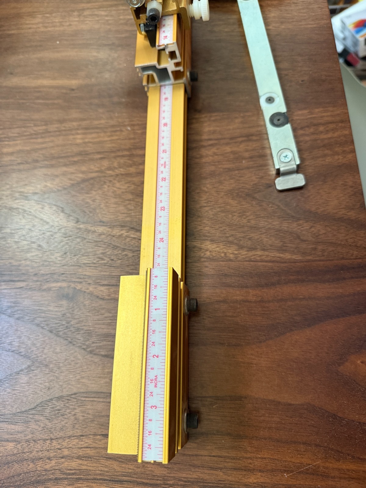 Incra Miter Gauge 1000HD table saw woodworking tool