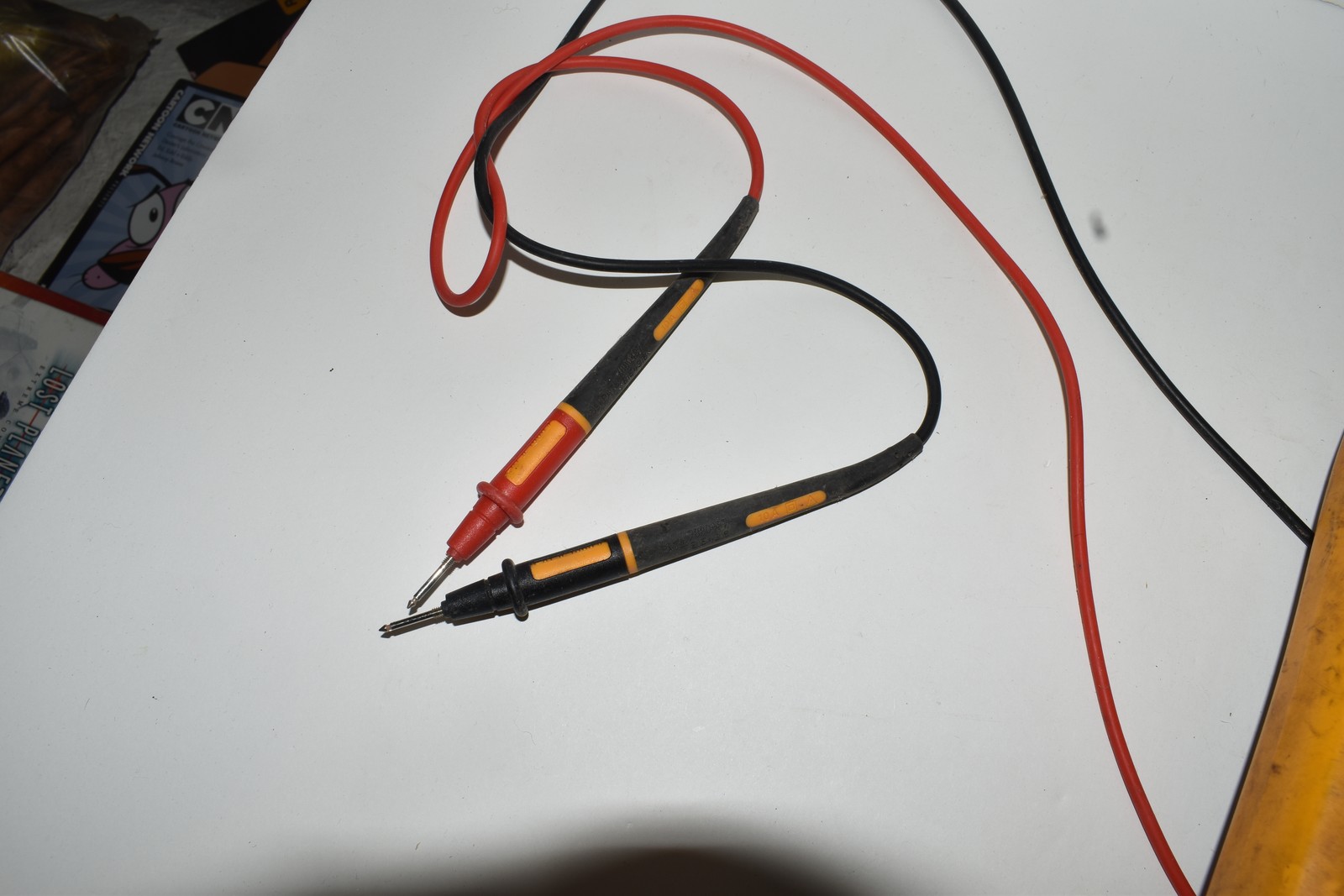 FLUKE 87-V INDUSTRIAL TRUE RMS DIGITAL MULTIMETER w/ LEADS (ZUL48)