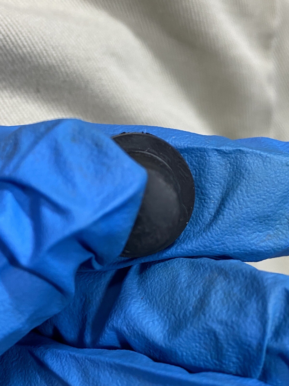 Plastic/rubber plug