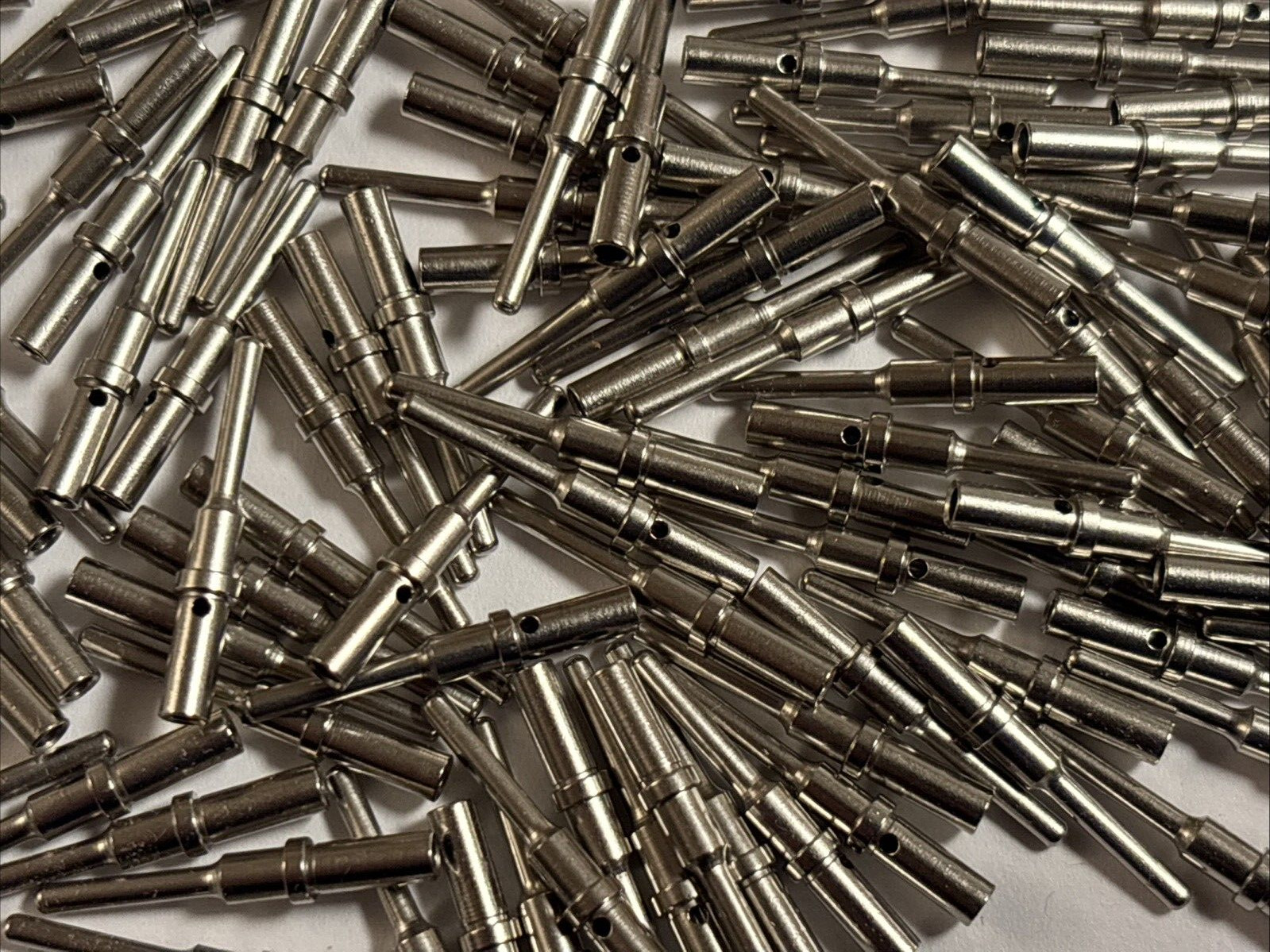 (100-PK) Te Connectivity 0460-202-16141 , 20-16 AWG Nickel Solid Pin