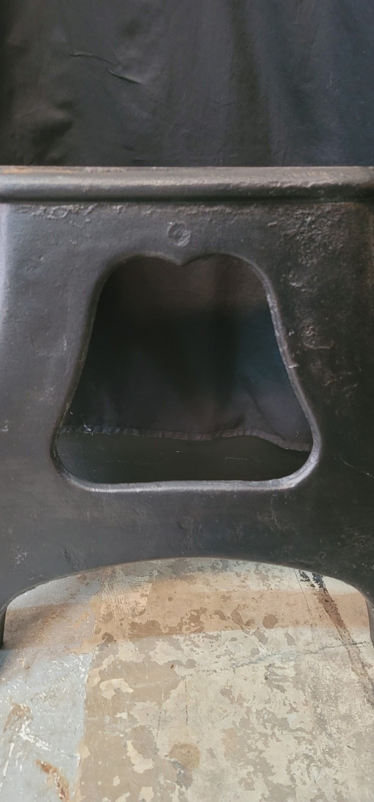 Pair of Cast Iron Factory Tapered Machine Legs 21″ T GS00689