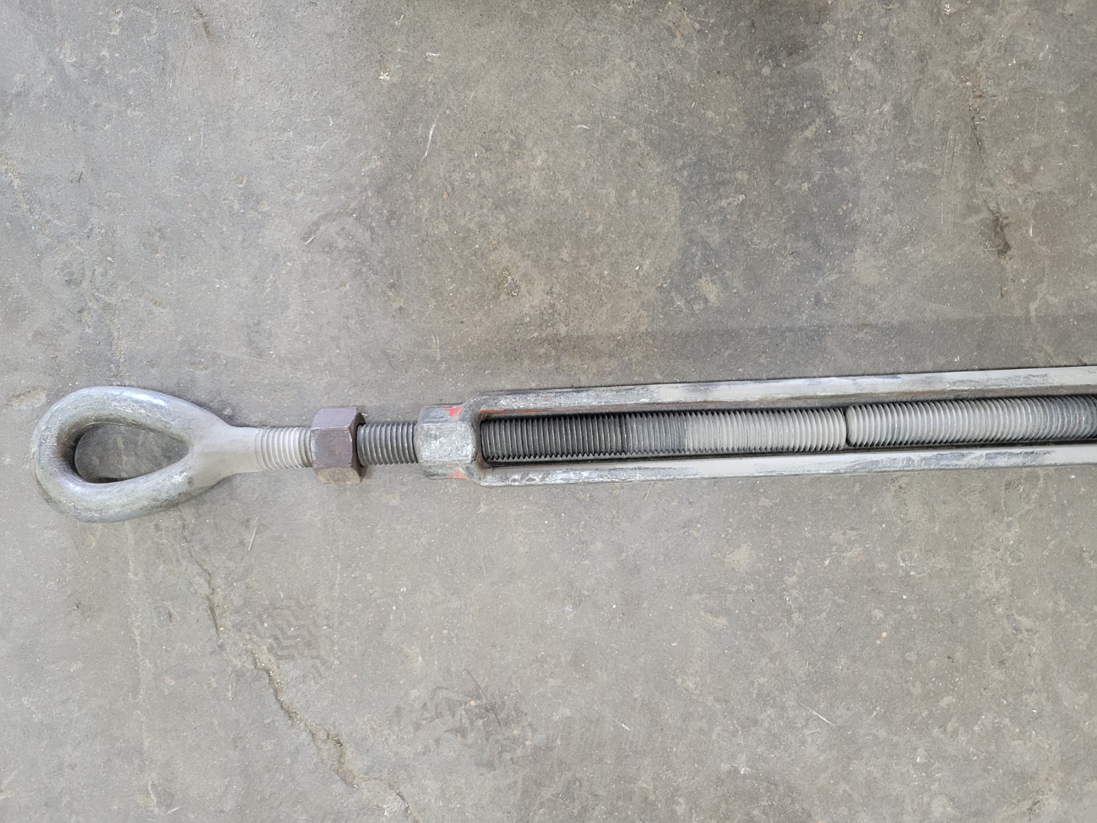 TURNBUCKLE EYE TO EYE THREAD LENGTH 14″ THREAD SIZE 1″-8 38″ X 56″ STEEL 1″ DIA
