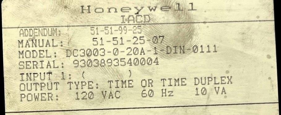 Honeywell DC3003-0-20A-1-DIN-0111 Digital Temperature Control Display 102VAC
