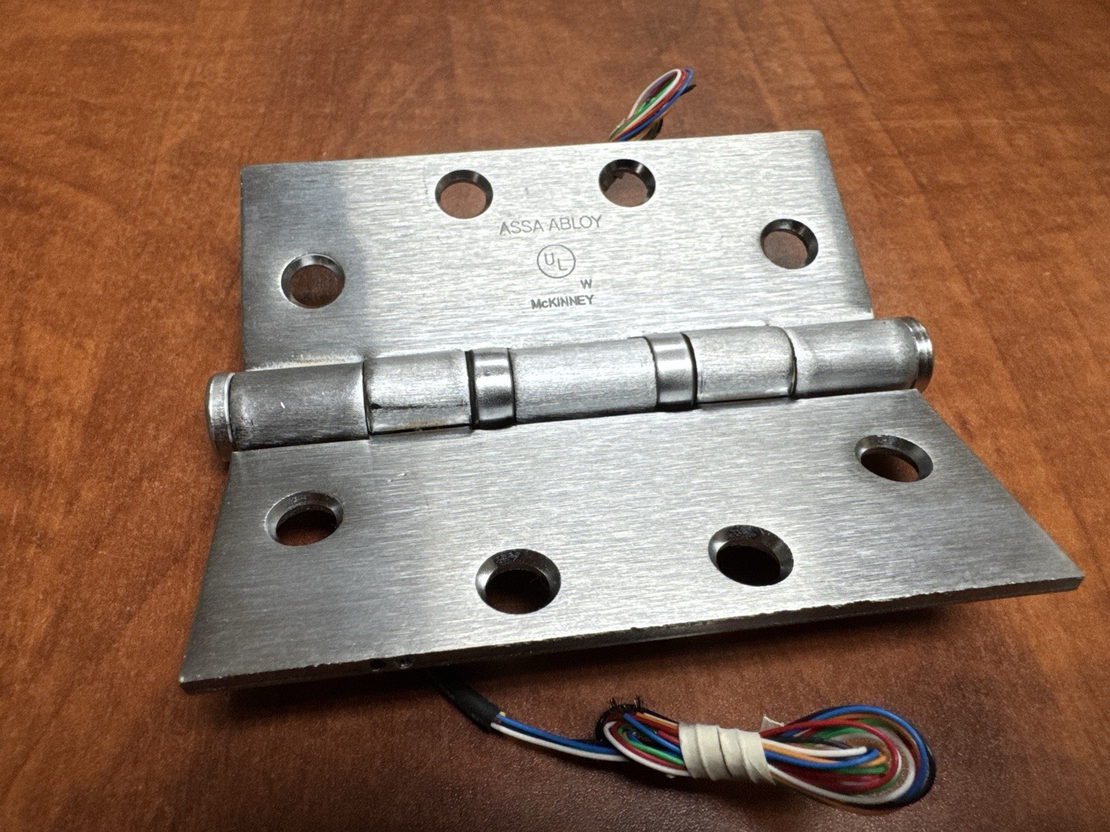 ASSA ABLOY/Securitron EH-40, Electrified 5 Wire Hinge, US26D
