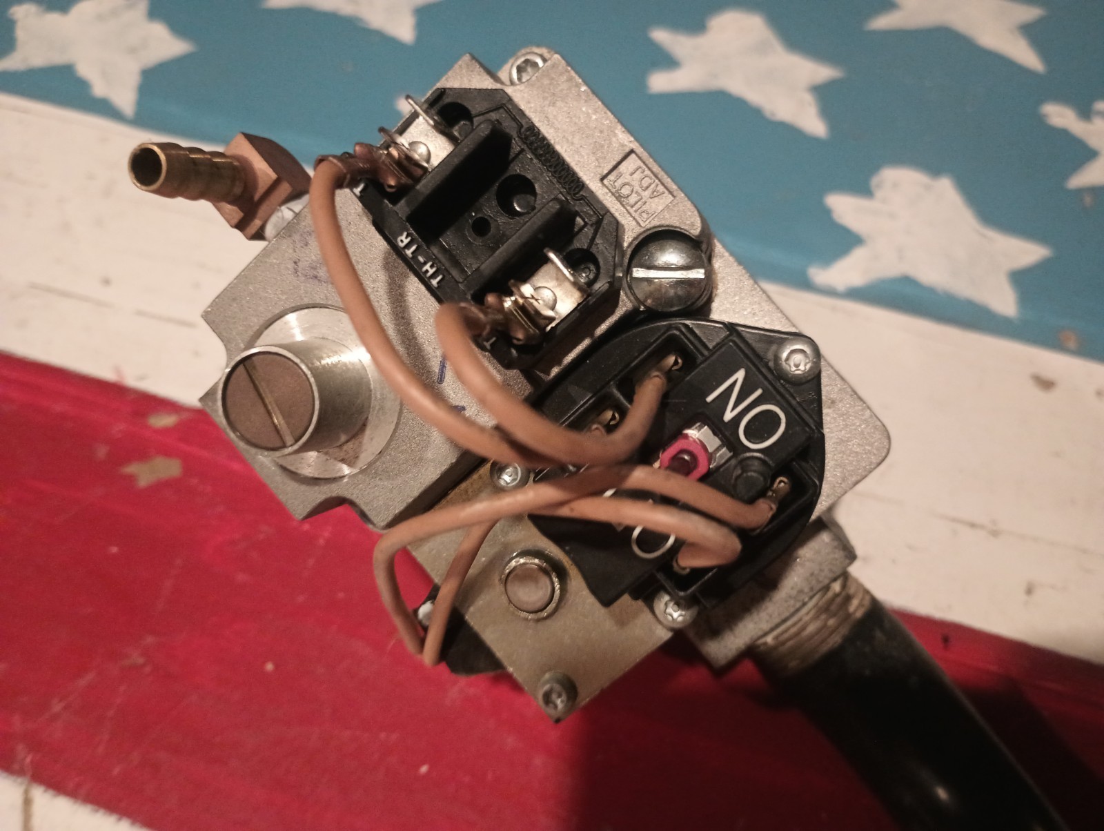 Pentair White Rodgers 36D27-902 Gas Valve 42001-0051 in and out 3/4″ Excellent