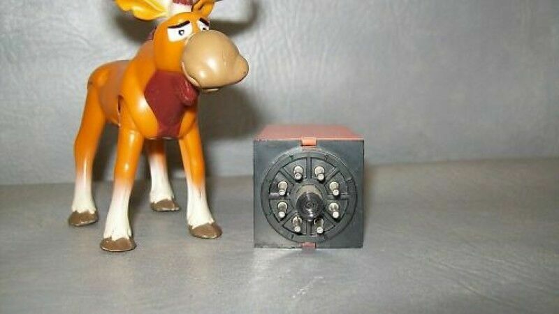 Electromatic Scantimer A208220 15-600 Seconds 220V Relay
