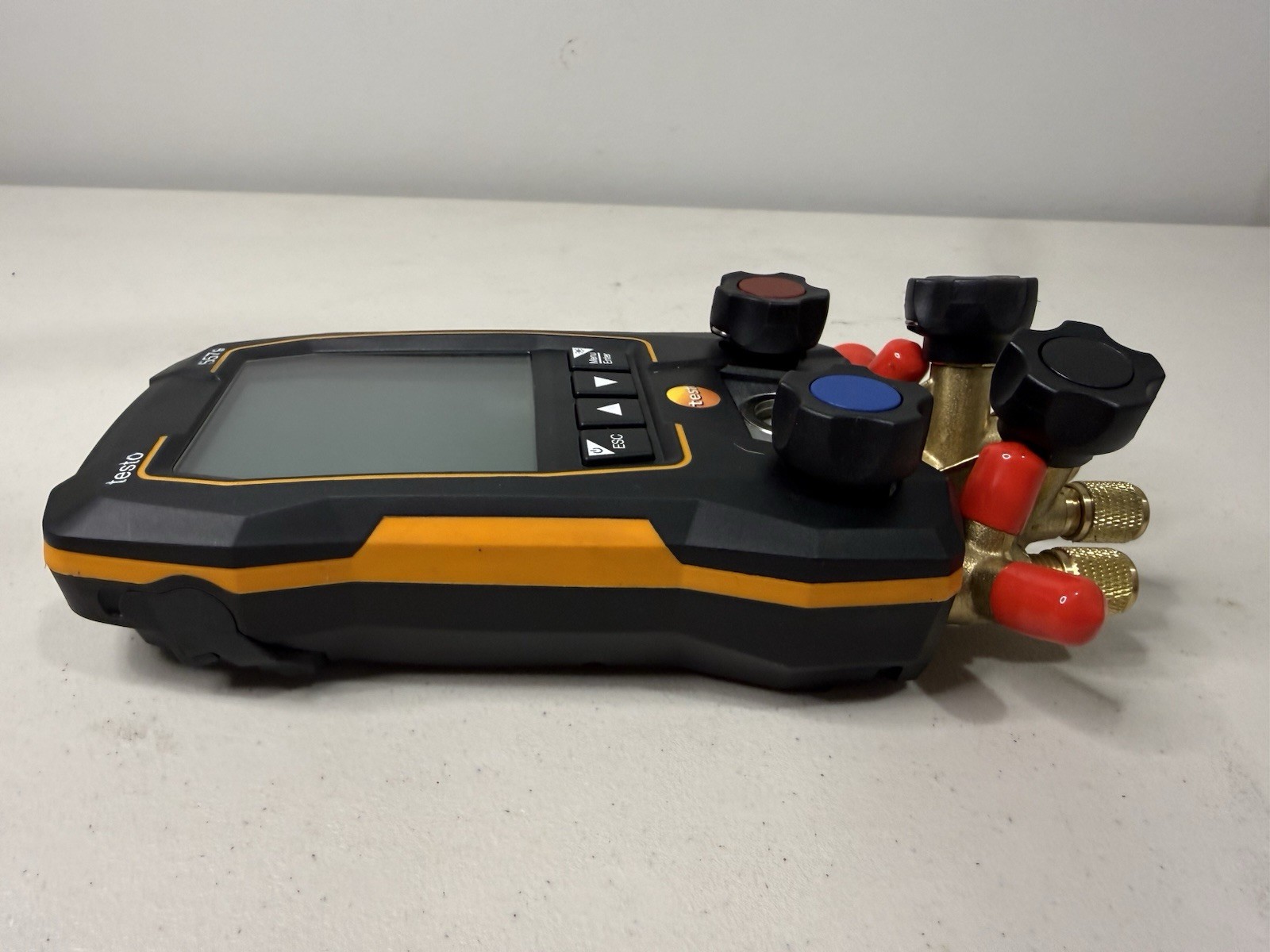Testo 557s Smart Digital Manifold Kit w/ Hoses & Wireless Probes- Barely Used