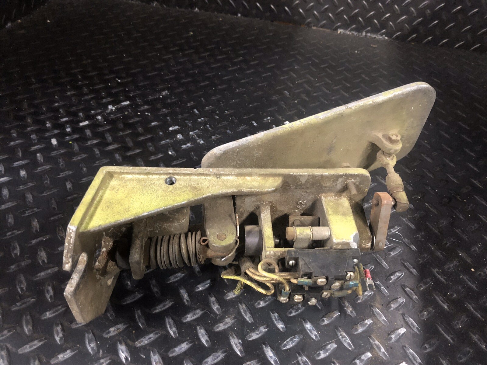 CL-2752219 Accelerator Assembly Clark TW25B TW125 Forklift Parts Used Ref#13.400