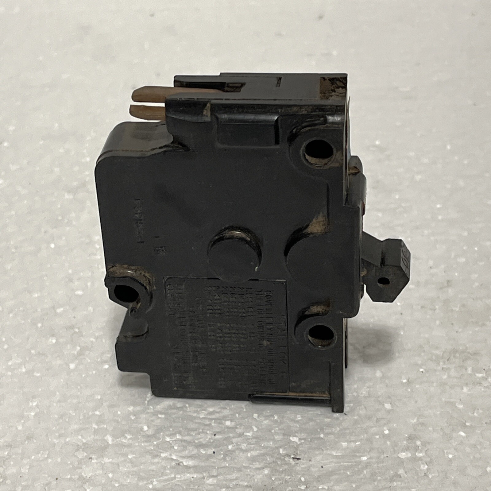 STAB-LOK PLUG IN CIRCUIT BREAKER 30 AMP, 1 POLE.