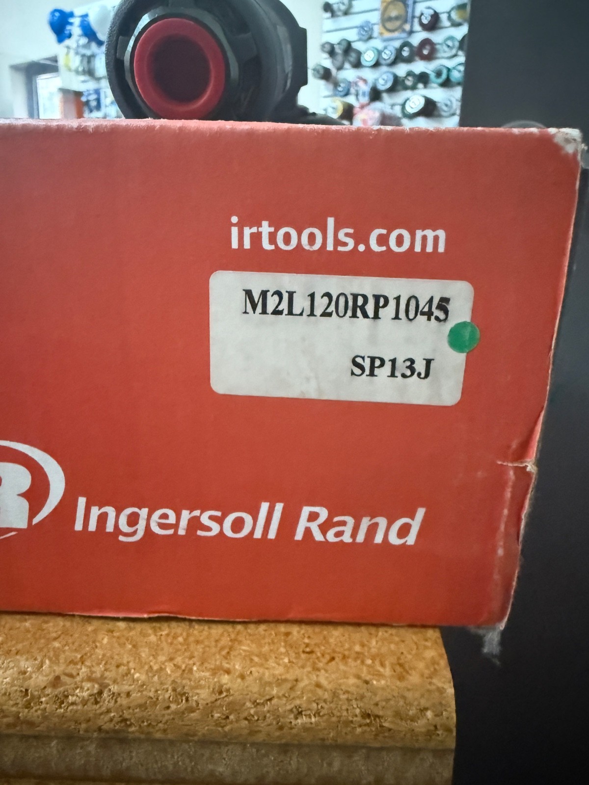 NIB Ingersoll Rand M2L120RP1045 Heavy-Duty, Pneumatic extended Angle Grinder