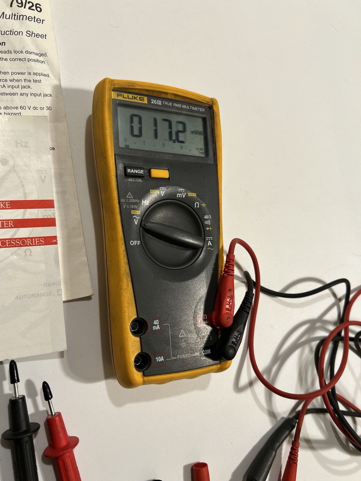 Fluke 26 III True RMS Multimeter With Connector Assortment. See Description Note