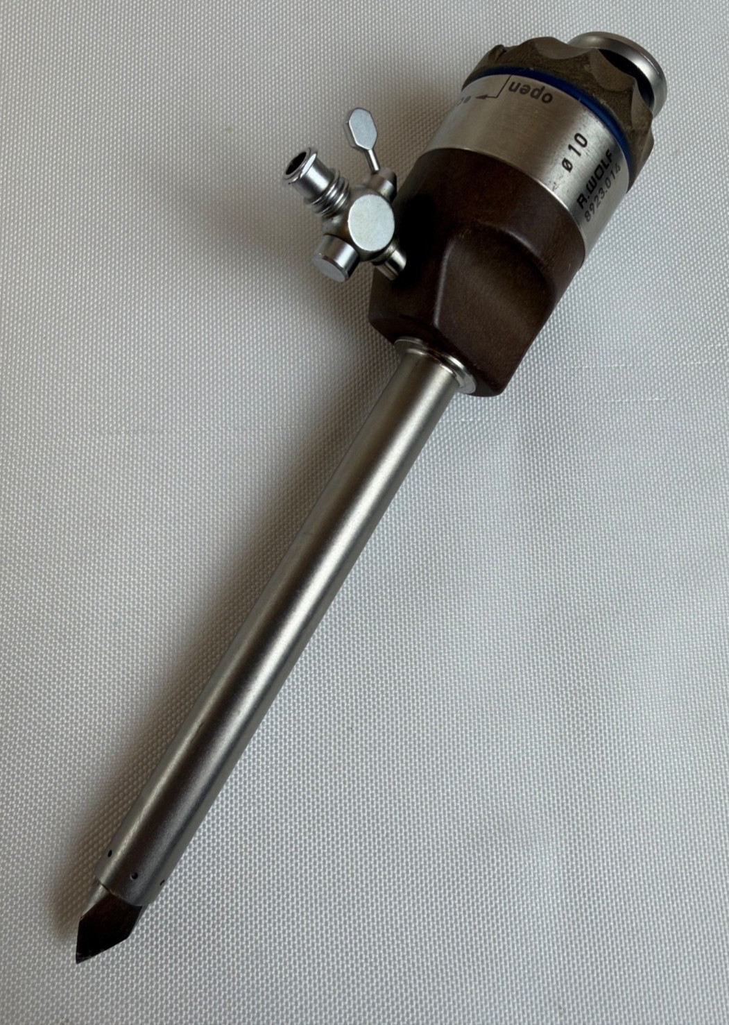 R. Wolf Surgical 8923.014 10mm Metal Cannula w/ 8923.123 Pyramidal Tip Trocar