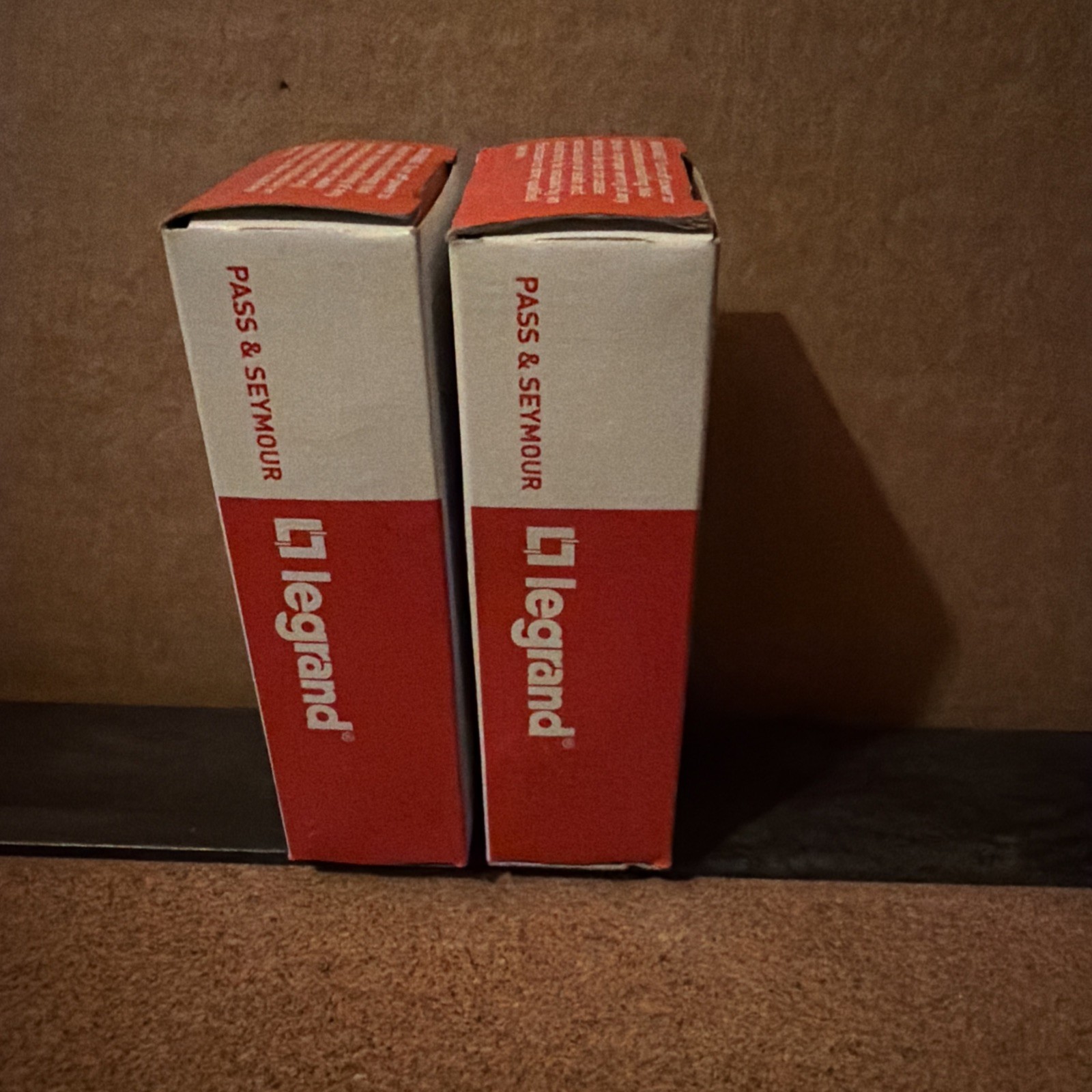 Lot Of 2 Legrand 5850-W Duplex Receptacle 20A 250V WHITE Commercial Grade Mexico