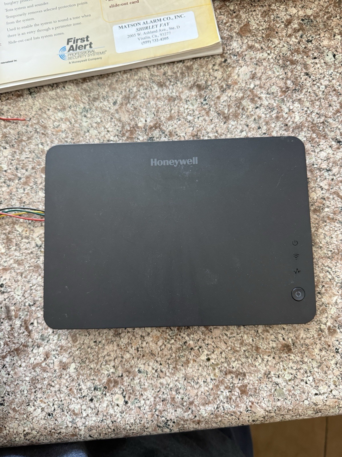 First Alert FA168CPS Alarm Kit (Honeywell Vista-20P) VAM Touchscreen FA260