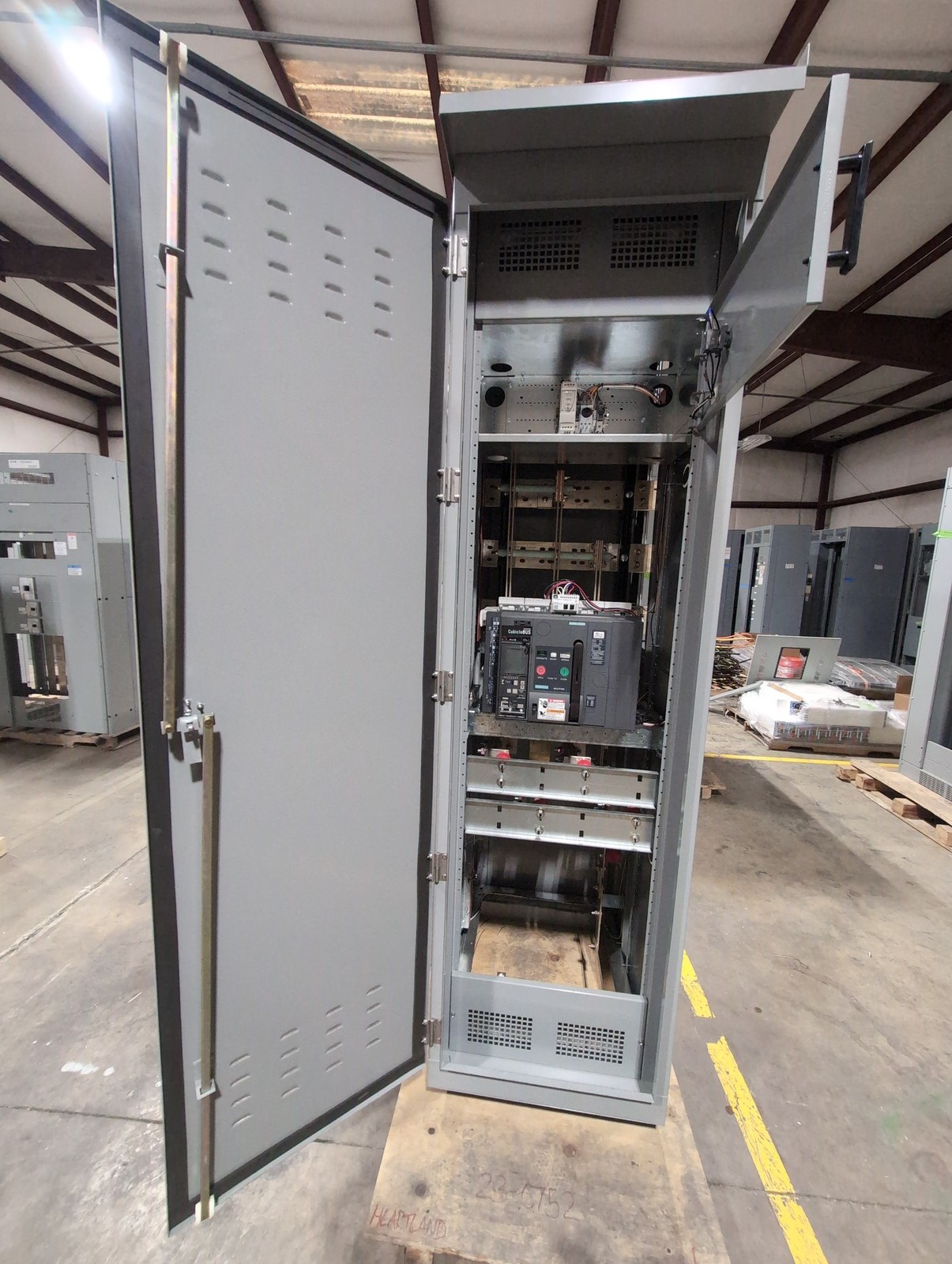 Siemens FCII Switchboard 2000A 480/277V 3PH 4W 3R Encl WLS1F320 LSIG Trip ETU776