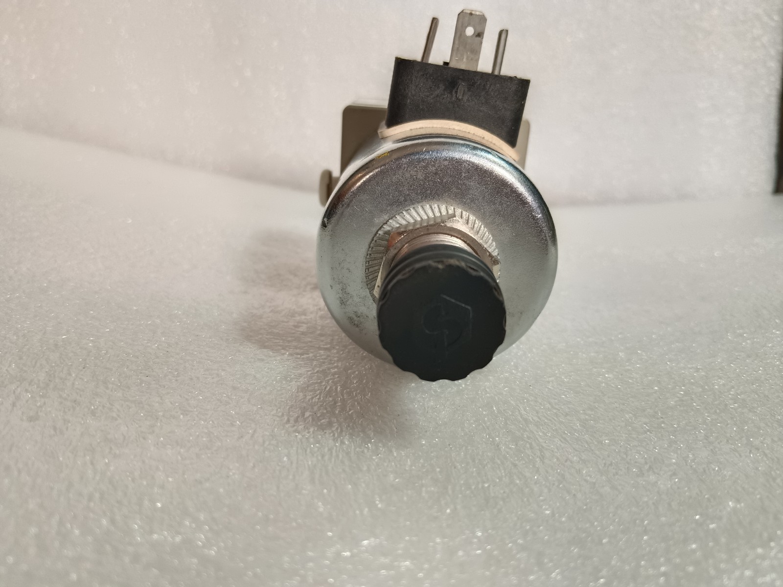 Wartsila Art.No 118.156.110N Type 2E27 Solenoid Valve 110VDC New As Images