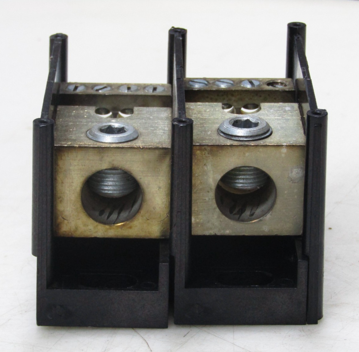 🙌 FERRAZ SHAWMUT 600 VAC POWER DISTRIBUTION BLOCK 2 POLE 66630 & 66631
