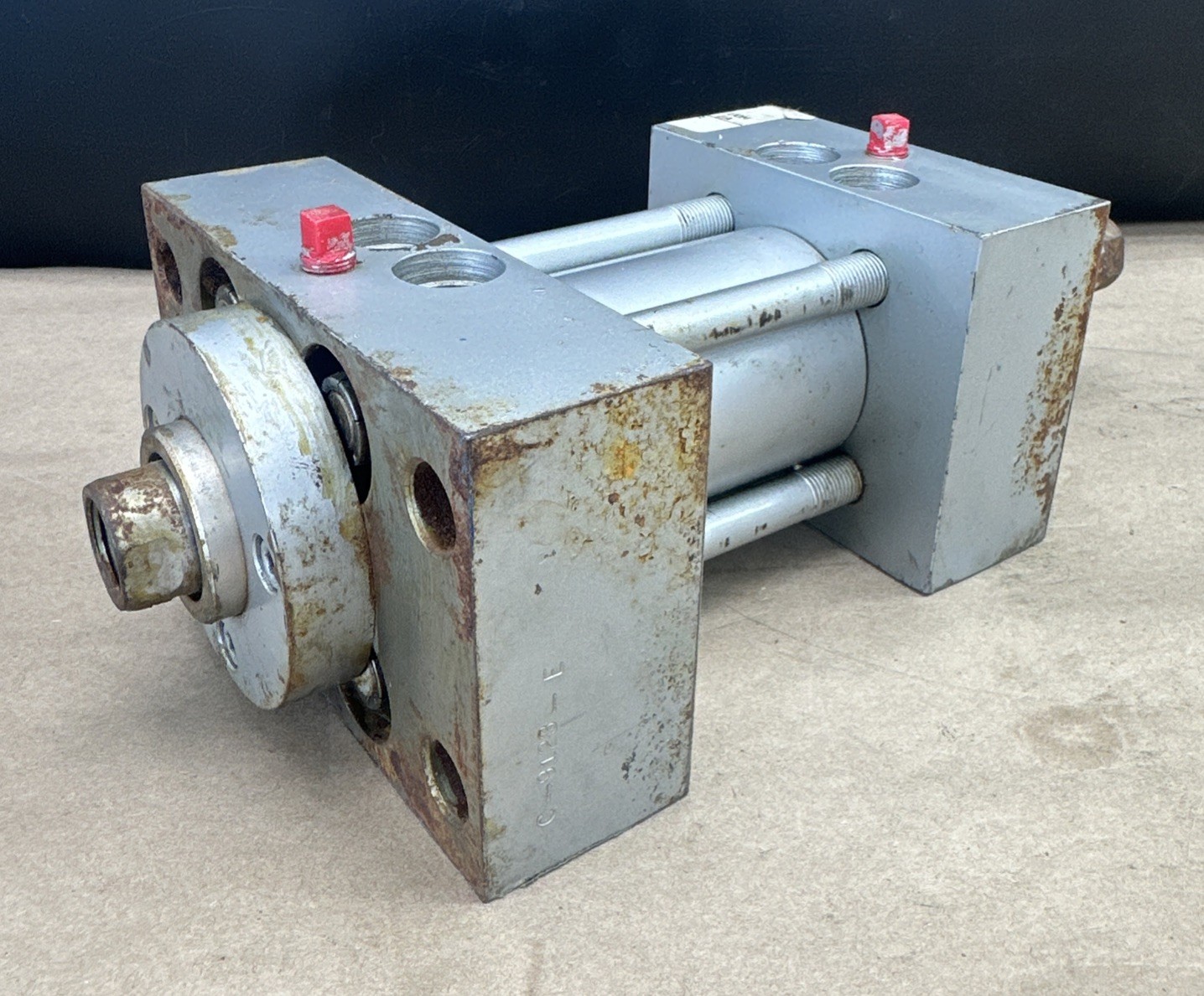 Milwaukee Cylinder H35 D10657 250PSI 2” Bore X 2.05” Stroke 3000PSI – PREOWNED
