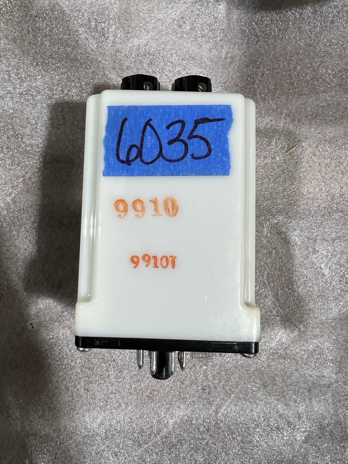 Dayton 1A368F Time Delay Relay 1.8-180seconds w/ On & Off Timers, 8-Pin