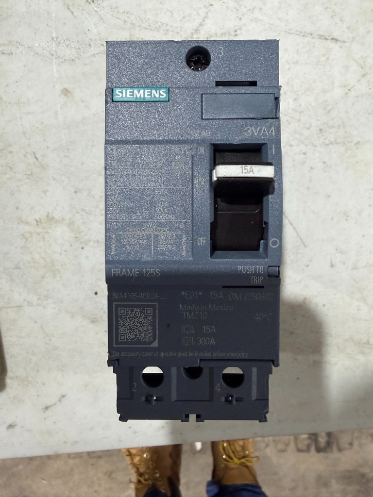 SIEMENS 3VA4195-4ED24-0AA0 CIRCUIT BREAKER, 2P/15A /480V B15
