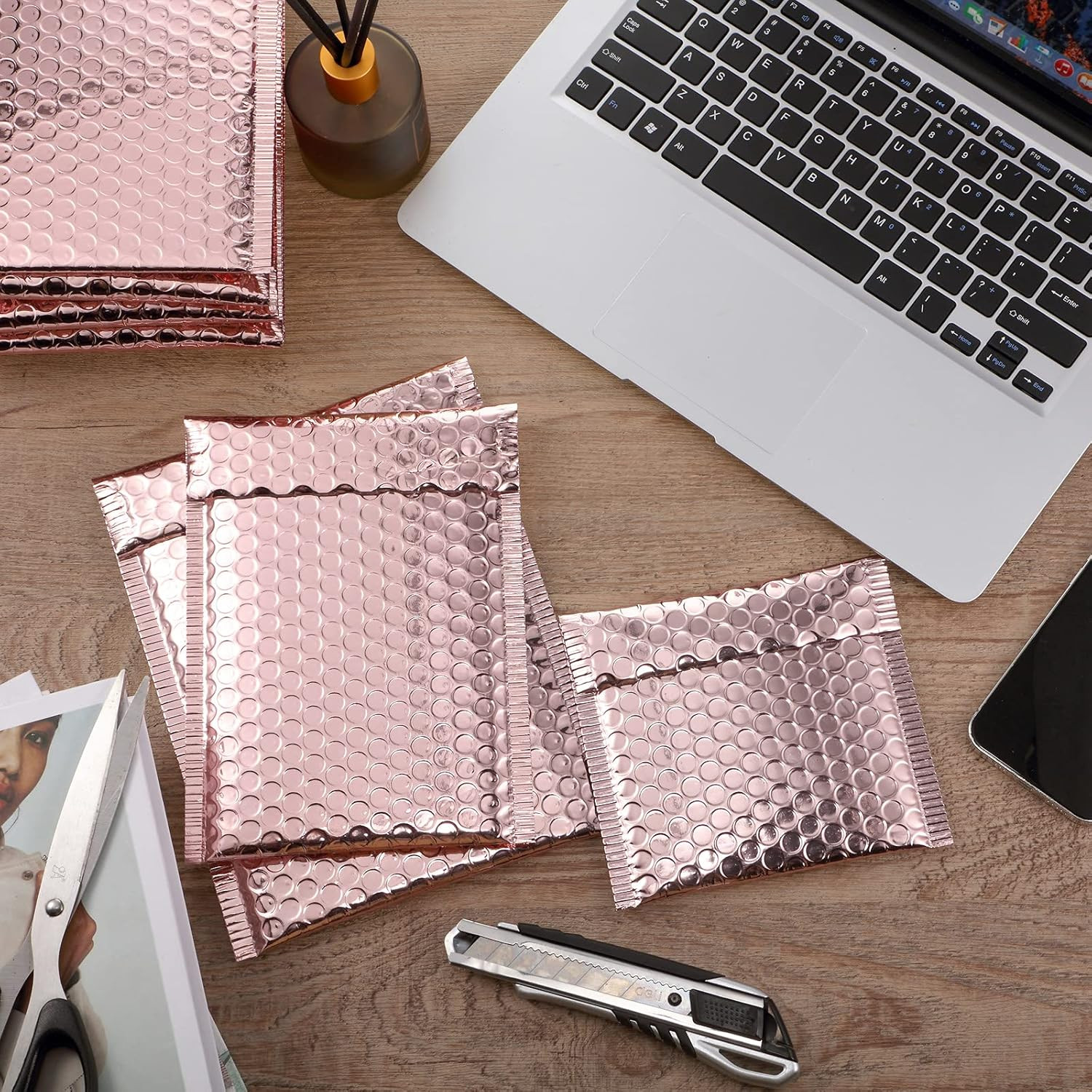 50 Pieces Bubble Mailers 3 Sizes Self Seal Adhesive Poly Mailers Metallic Foil G