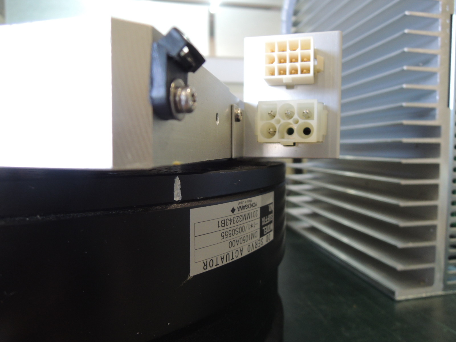 YOKOGAWA DYNASERV DD SERVO ACTUATOR SD1050A02 & DM1050A00 & Cable /Free Shipping