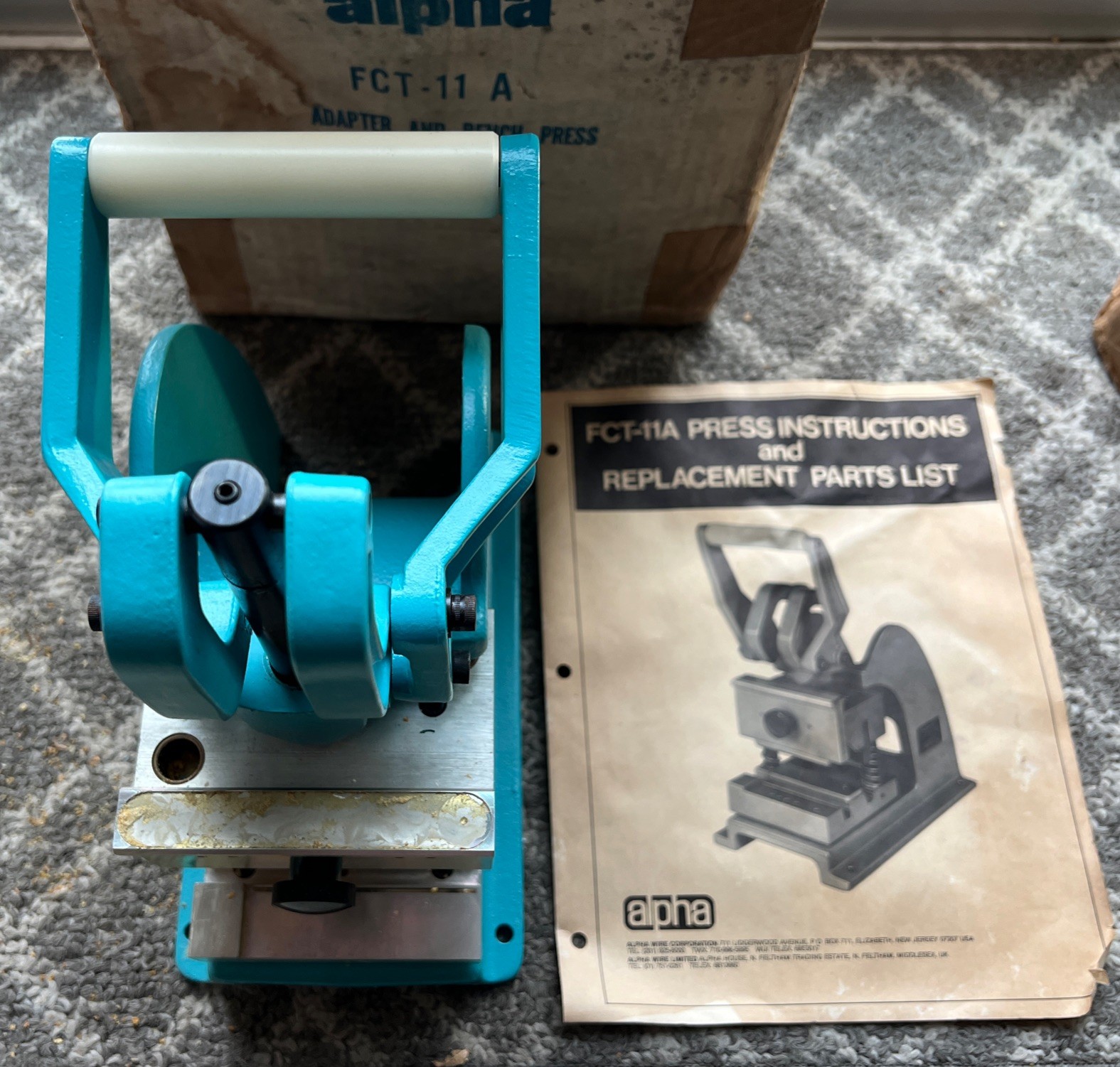 Alpha Wire Corporation FCT-11A Benchtop Bench Press System New inBox With Manual