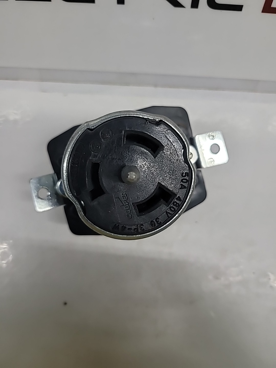 Leviton CS8169 50A 3-Phase 480V Locking Flush Mount Receptacle