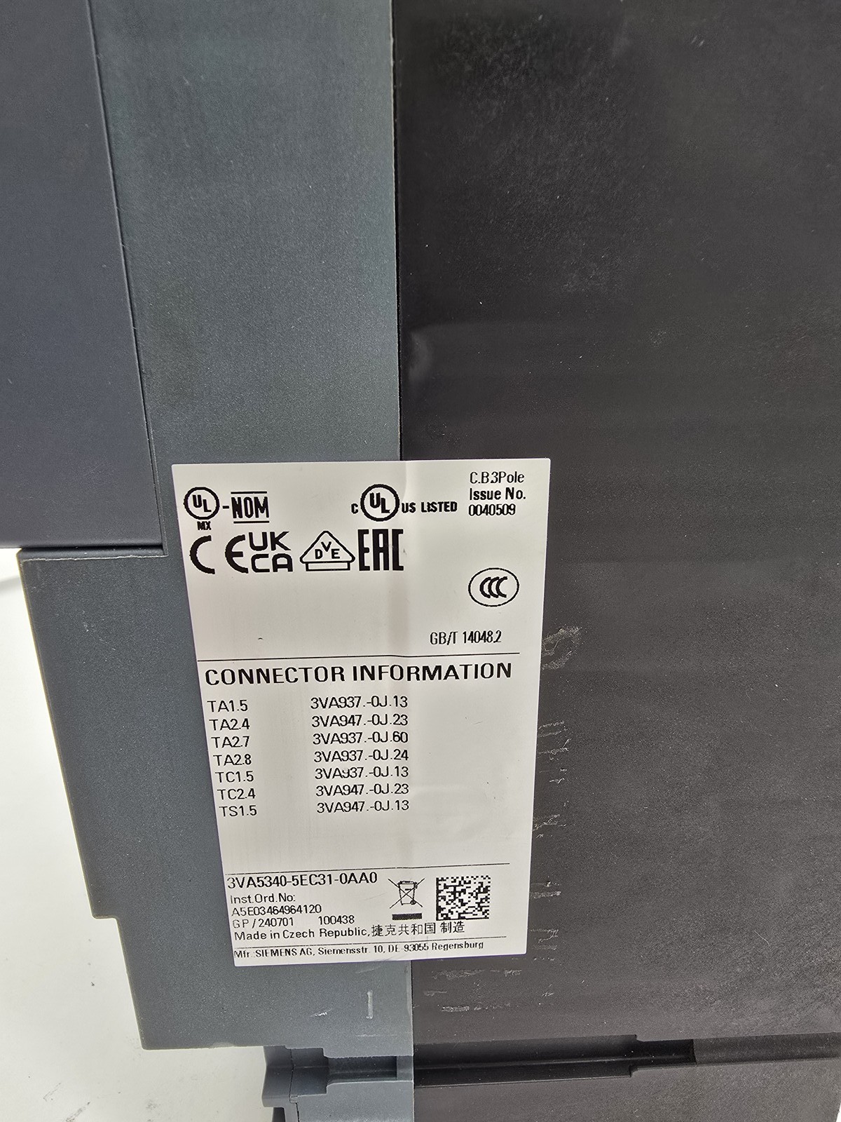 Siemens 3VA5340-5EC31-0AA0 Bolt On Circuit Breaker 400A 600VAC Max 3P 50/60Hz