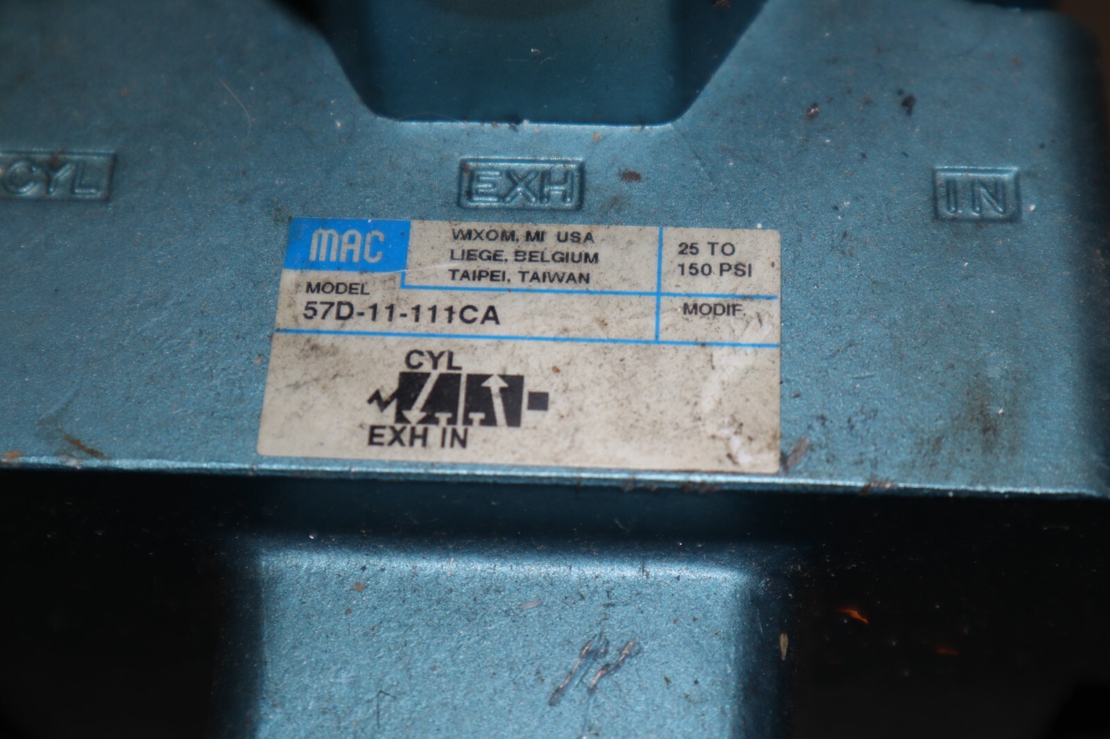 MAC 3 Way Spool Valve 57D-11-111CA & Norgren 11-008-009 Air Pressure Regulator