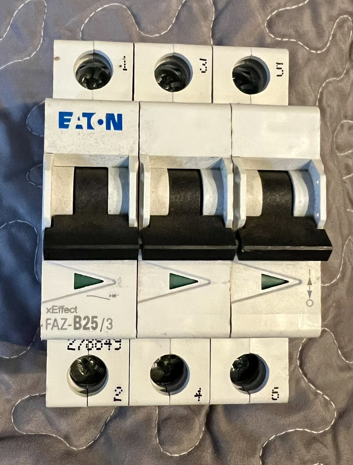 EATON CIRCUIT BREAKER FAZ-D10/3 XEFFECT IEC/EN 60947-2 CAT. A