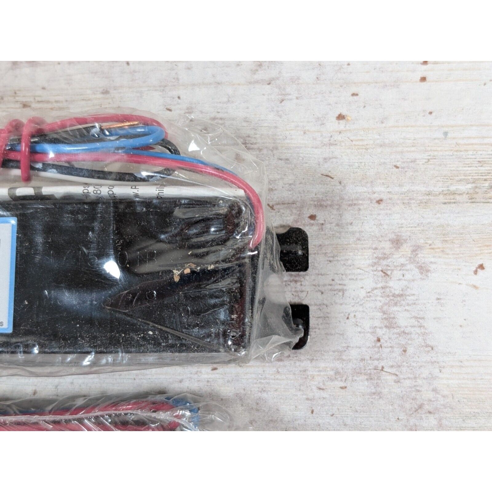 Lot of 2 Philips Advance Centium ICN-1P32N Fluorescent Ballast 120v to 277v