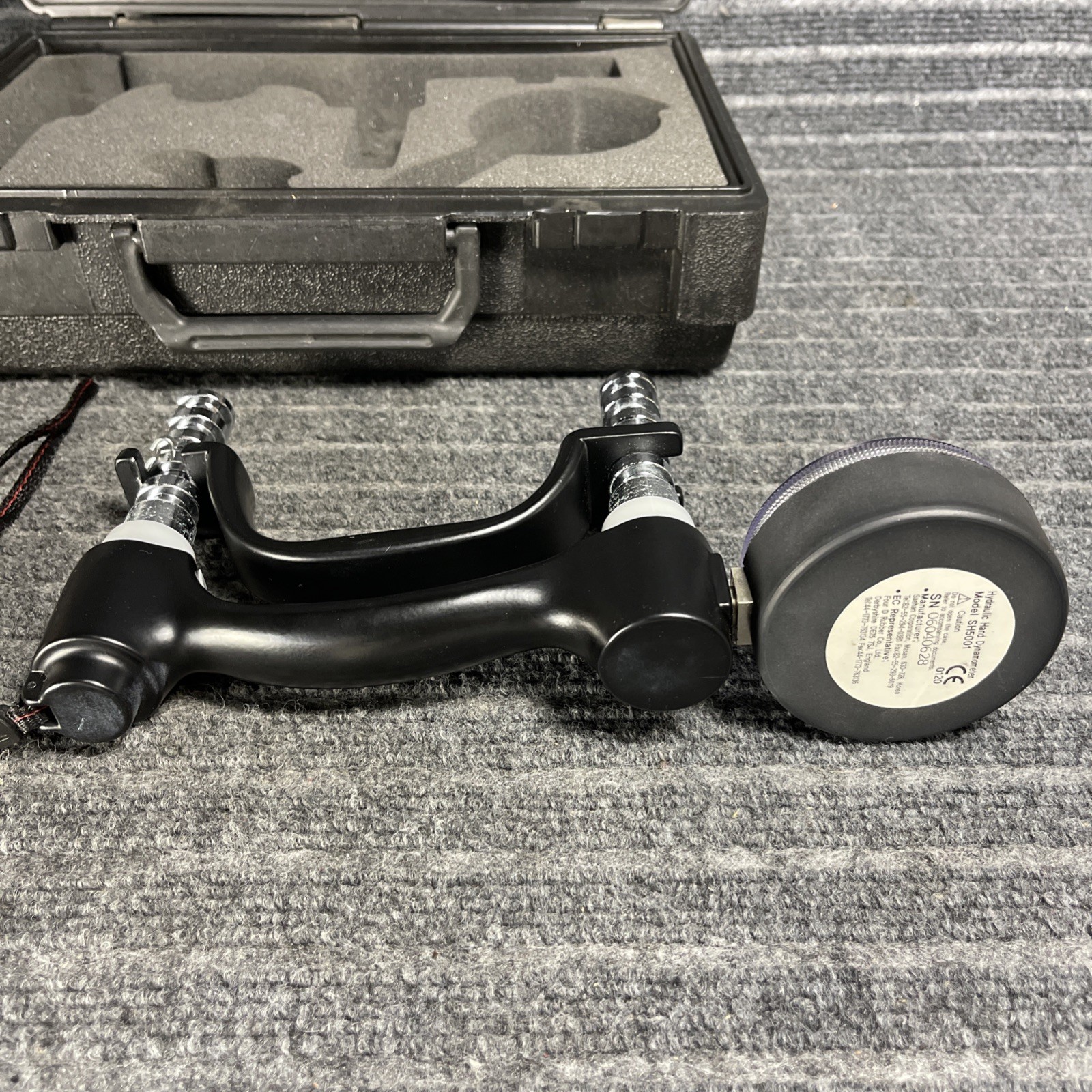 Saehan Hydraulic Hand Grip Strength Dynamometer SH-5001 w/ Pinch Gauge & Case