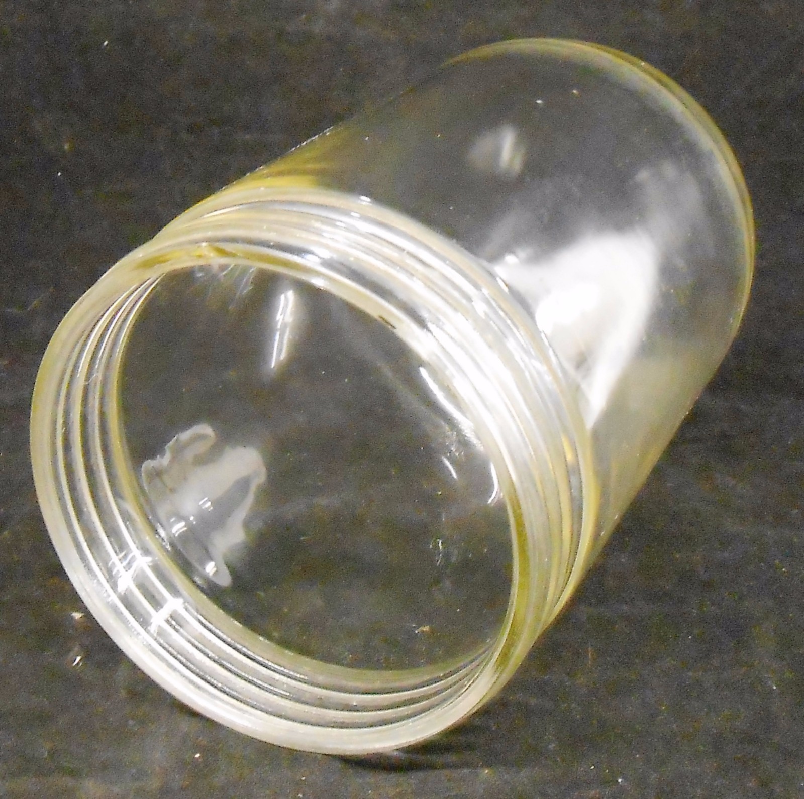 UNKNOWN BRAND CLEAR GLASS GLOBE FIXTURE, APPROX 8 1/2″ HEIGHT, 4 1/8″ DIAMETER