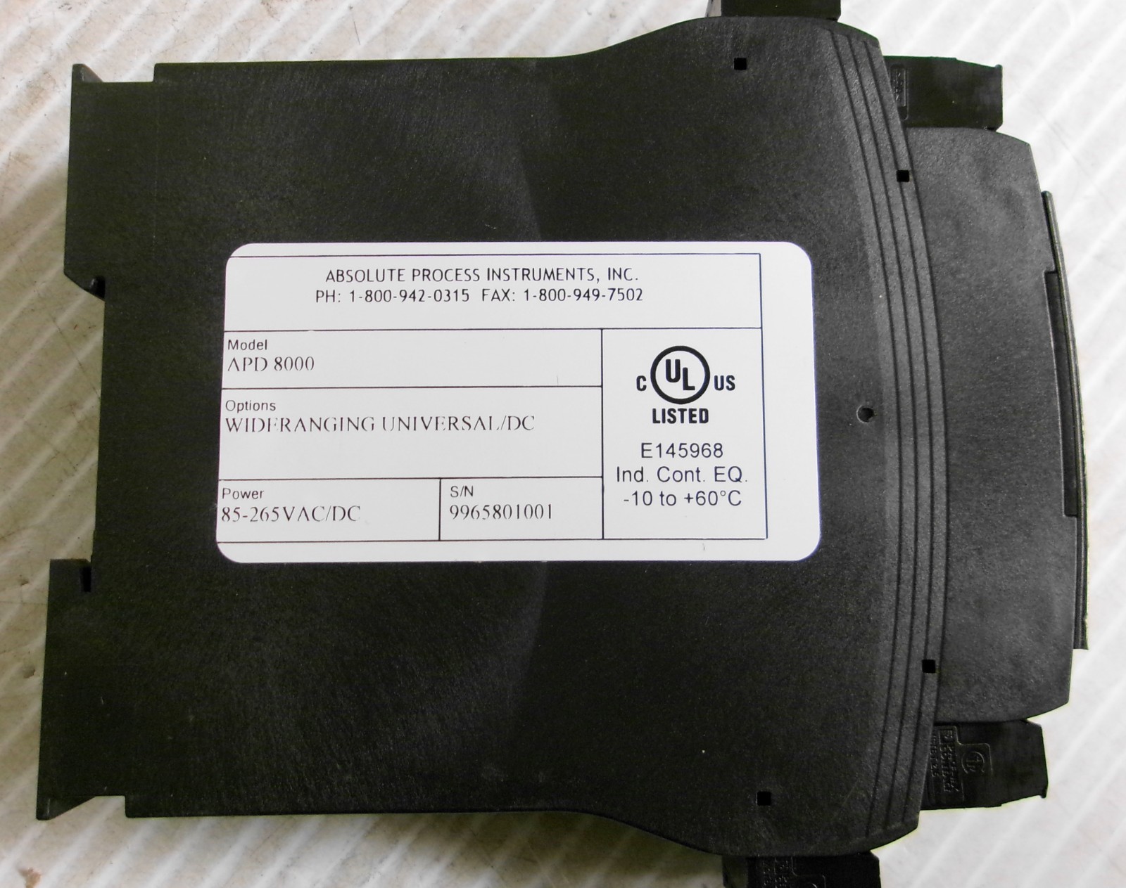 Absolute Process Instruments APD 8000 Universal Input to DC Transmitter