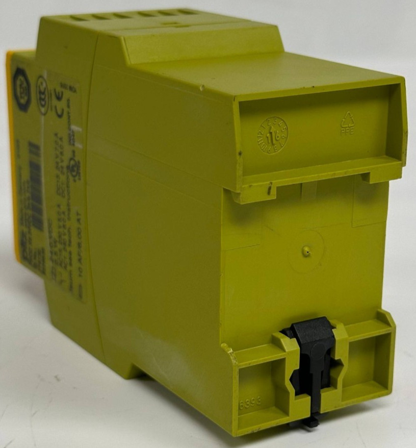 PILZ PNOZ X4 24VDC SAFETY RELAY 774730 3NO 1NC E-STOP SAFETY CONTROLLER