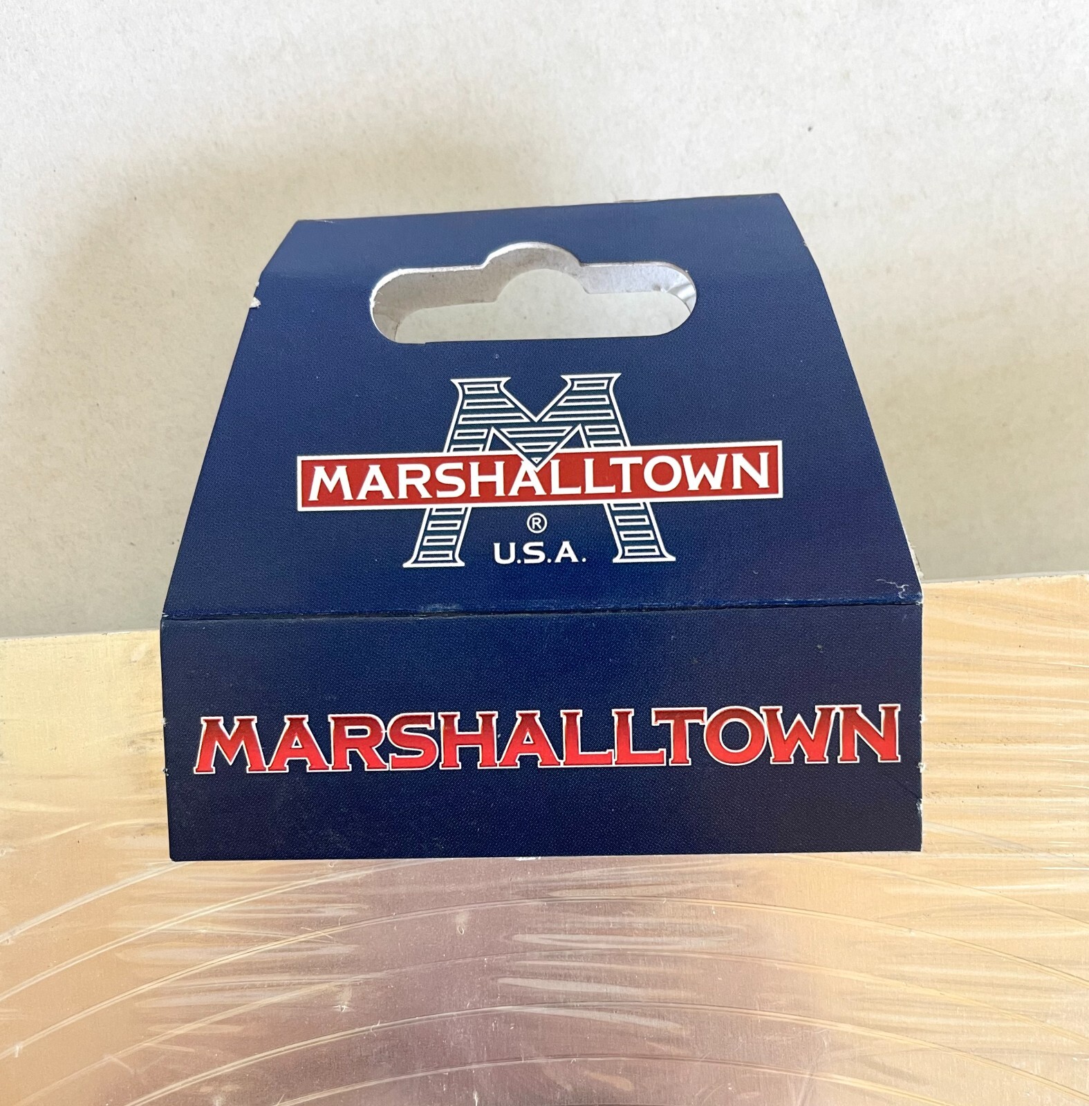 NEW Marshalltown 13 in. X 13 in. Aluminum Hawk Trowel. Durasoft Handle, 15215