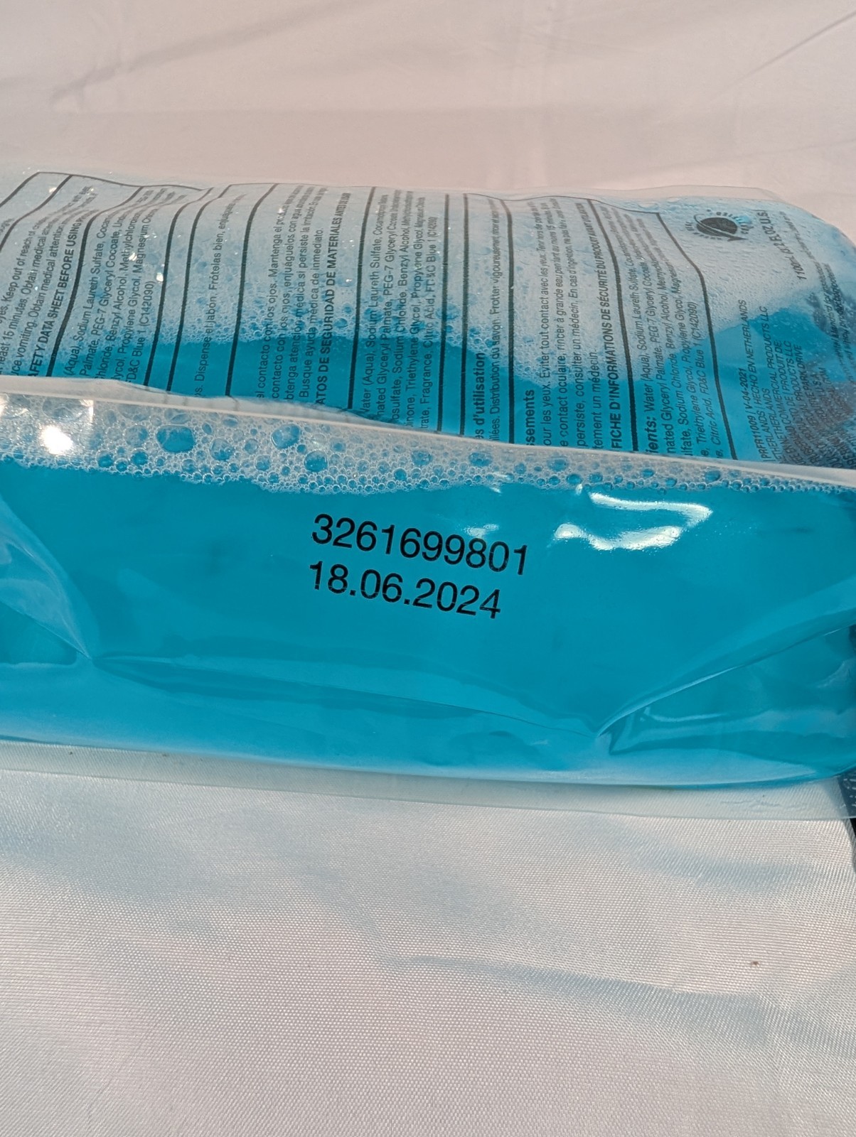Rubbermaid AutoFoam 1100ml Enriched Foam Lotion Soap Refill FG750112 One Pouch