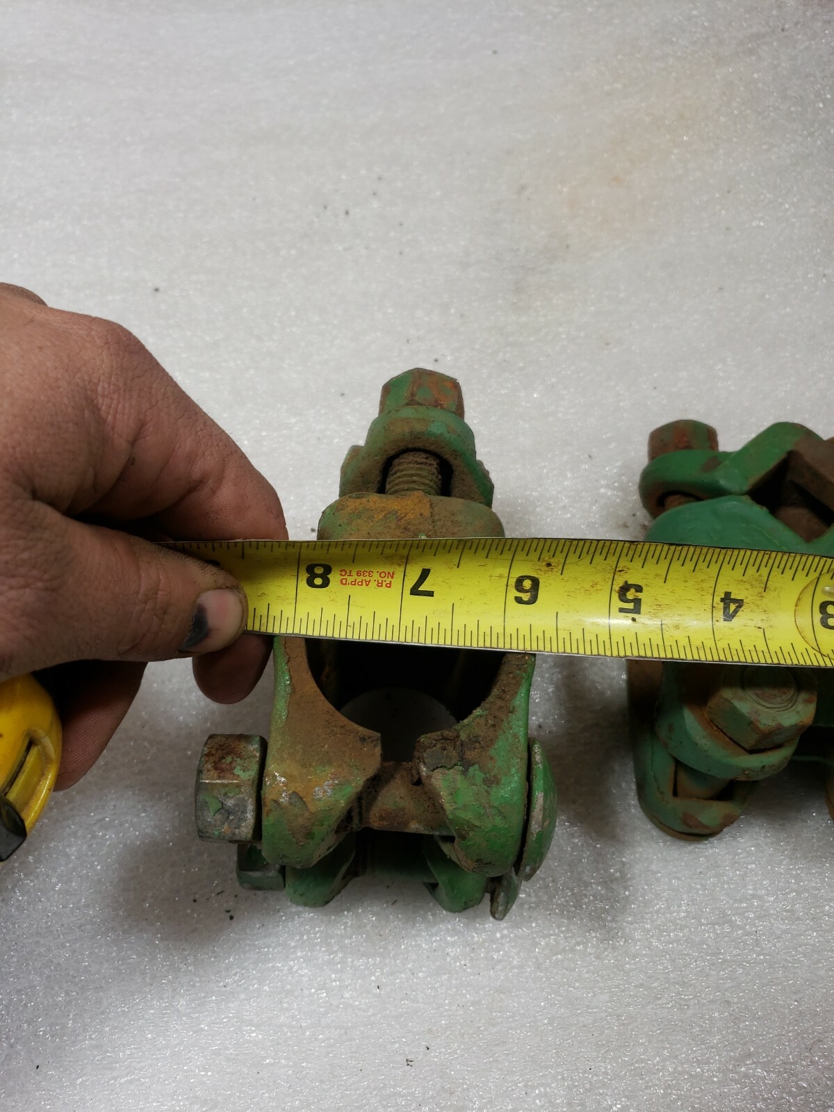 2 JOHN DEERE CULTIVATOR SHANK PIPE CLAMP ASSY C48N MANY MODELS A B H 4020