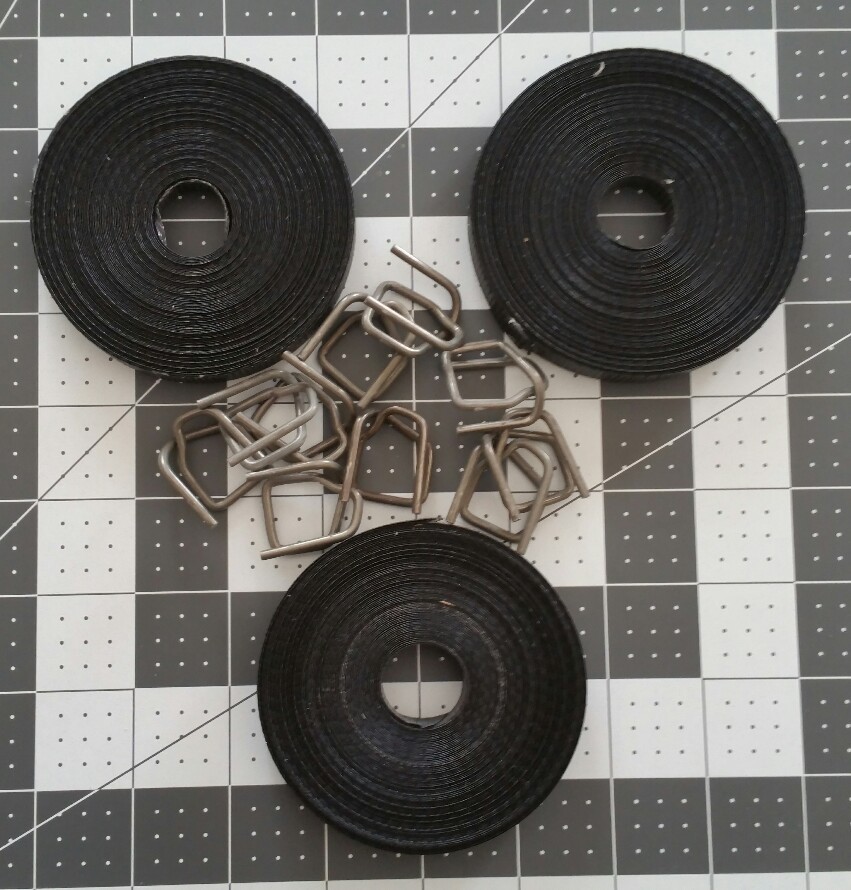 100 feet (in 3 pieces) 1/2 Polypropylene Strapping & 10 Steel Wire Buckles