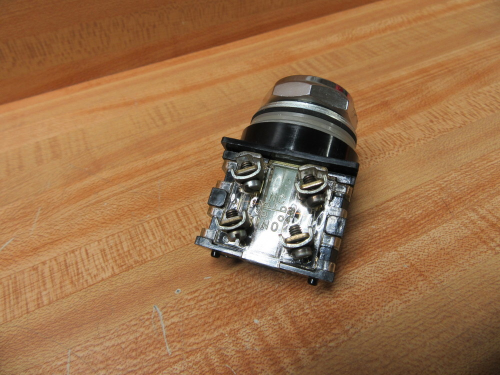 General Electric CR104PBG91R1 Red Pushbutton GE W/Contact Block