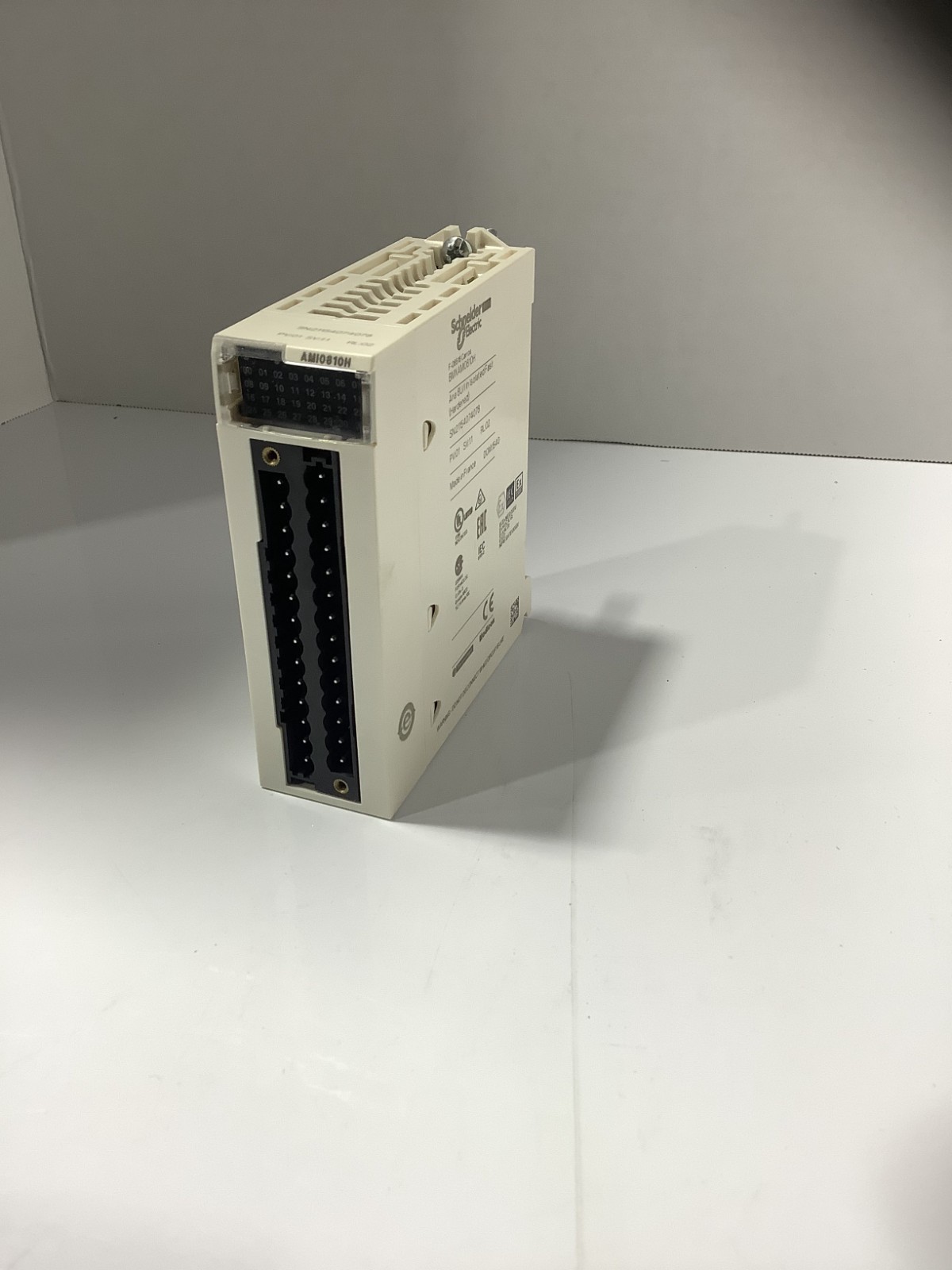 ANALOG INPUT MODULE 8 CHANNELS