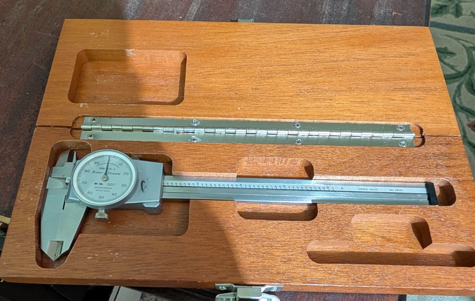 Brown & Sharpe Dial Caliper 6 in 0.001 in Grad White Dial 599-579-4 used working