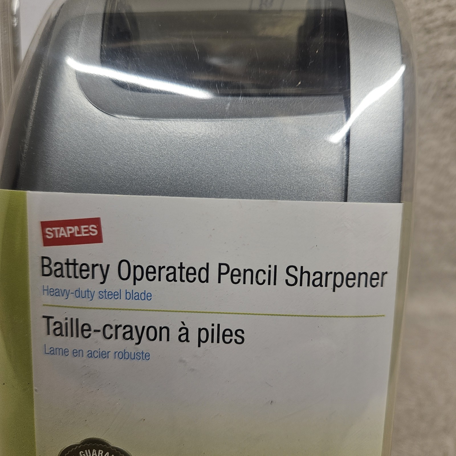 Staples Battery Operated Pencil Sharpener Heavy Duty Steel Blade 17813