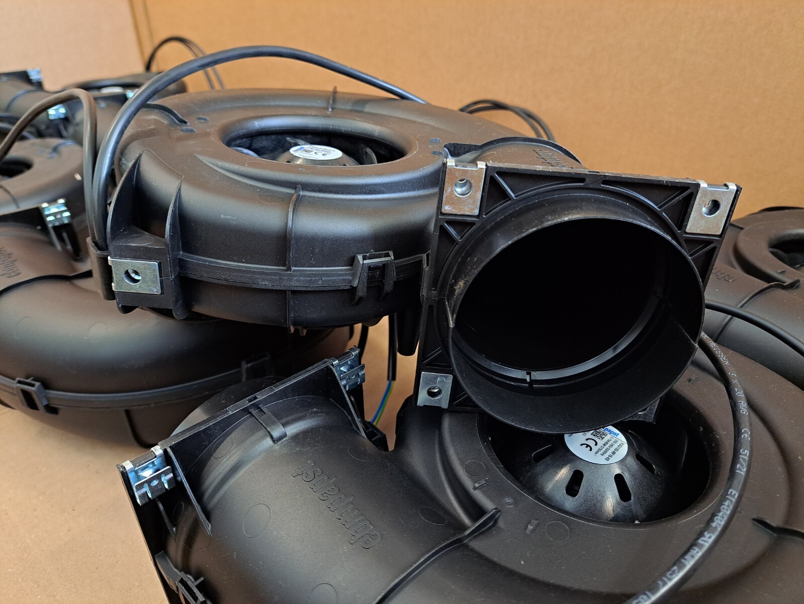 G3G 133-RF15-03 Centrifugal Fan EC 200/240V 50/60HZ 5750 RPM 85W 1.1kg