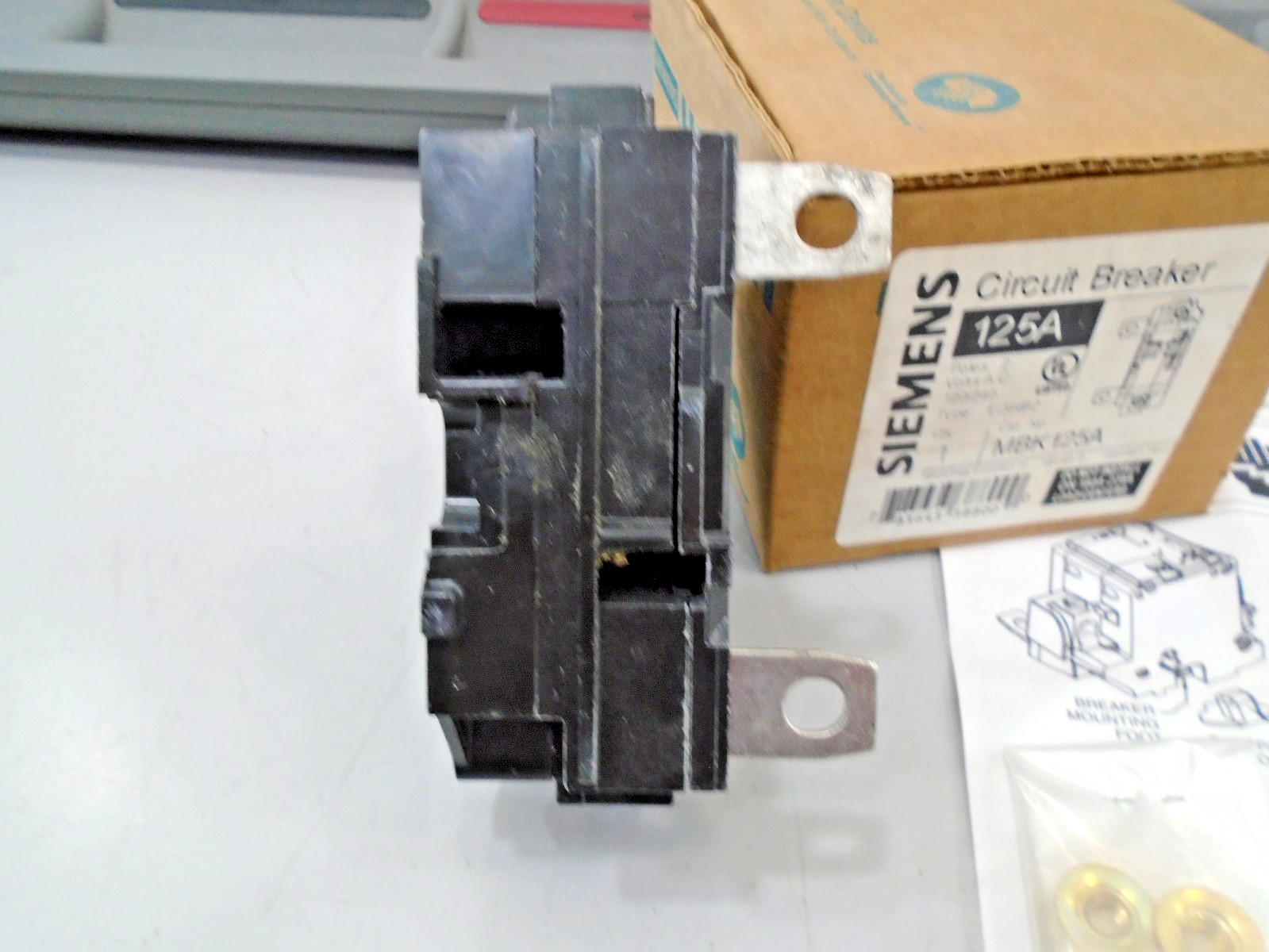 NEW Siemens MBK125A Circuit Breaker 125 Amp 2 pole 120/240 Volt AC