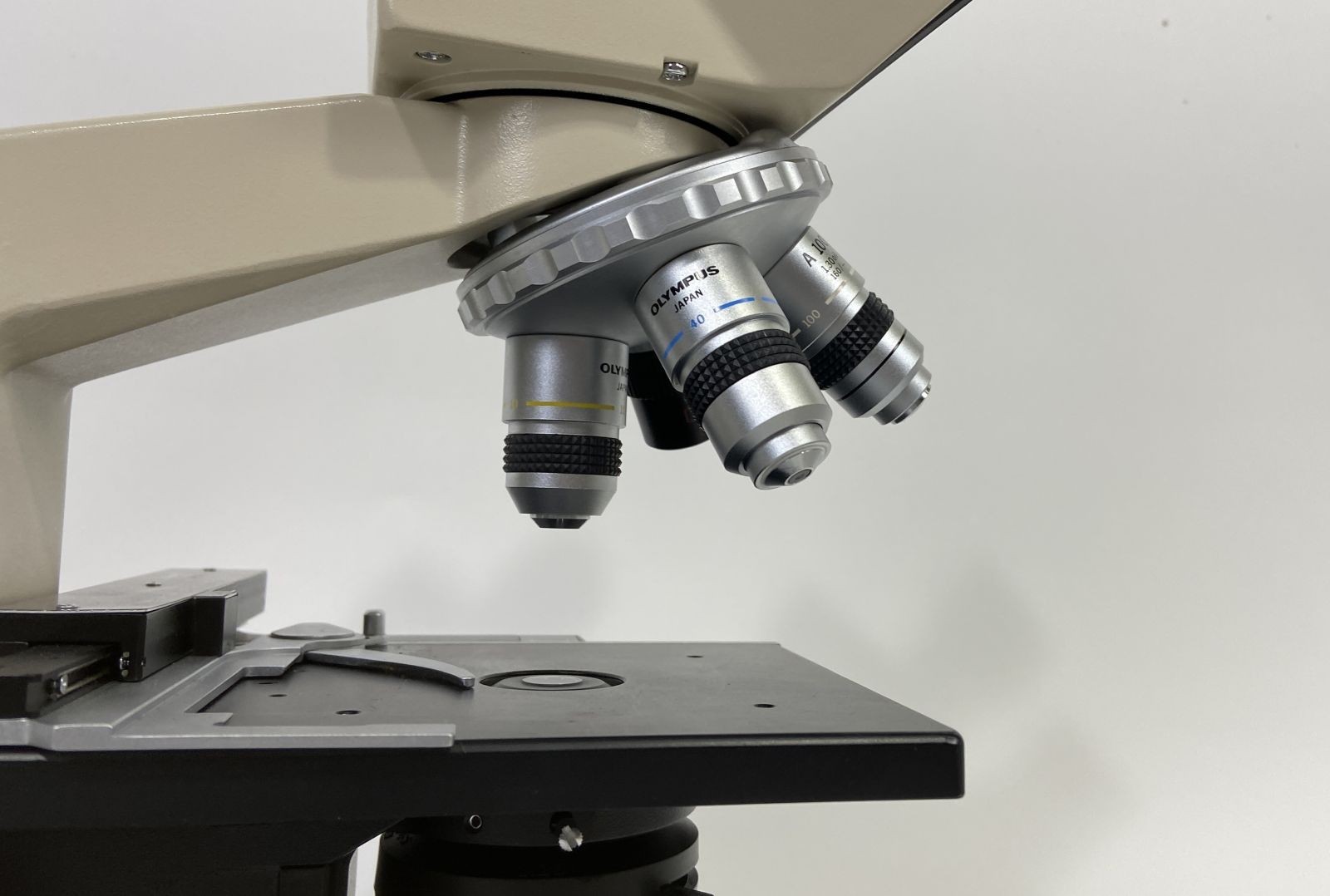 Olympus CHT CH-2 Binocular Laboratory Microscope 4X 10X 40X 100X 9